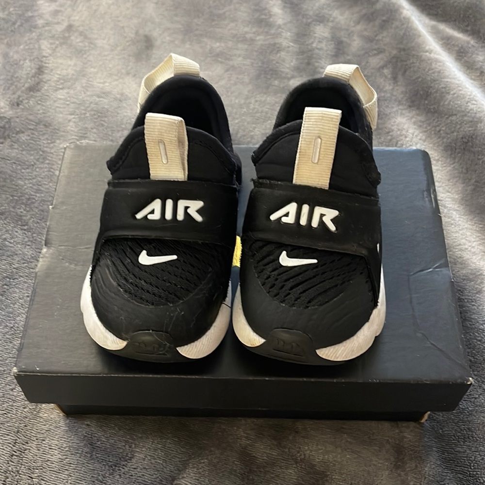 Nike air max size: 5C